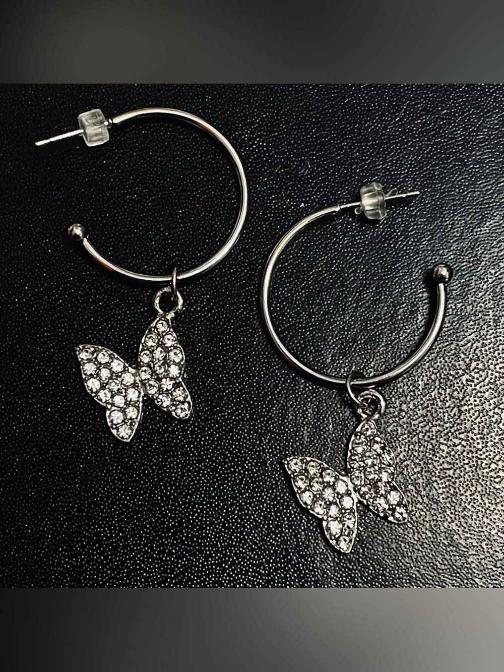 ⚡️ Silver HoopEarrings with Butterfly charms NEW